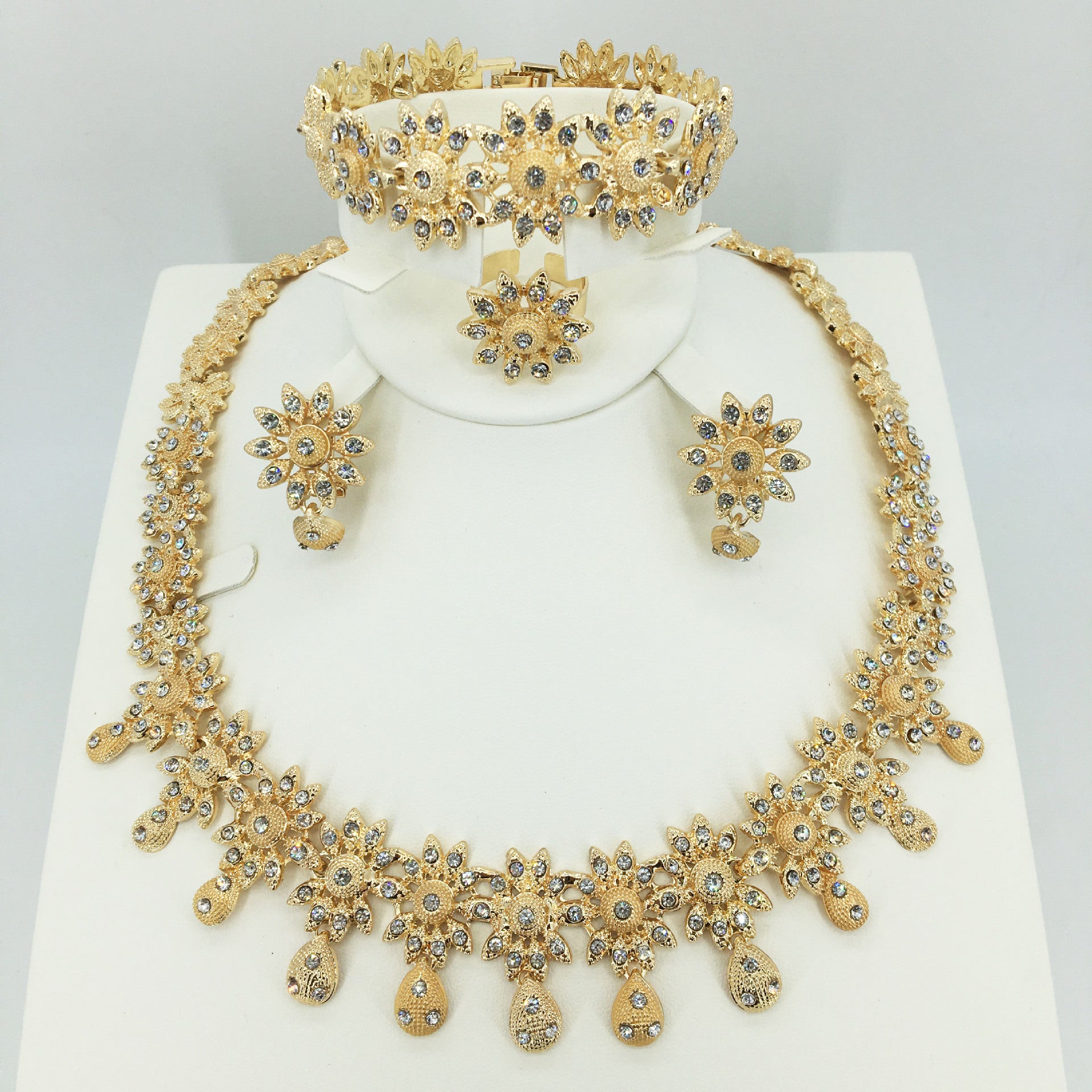 Fabiosa Jewelry Set