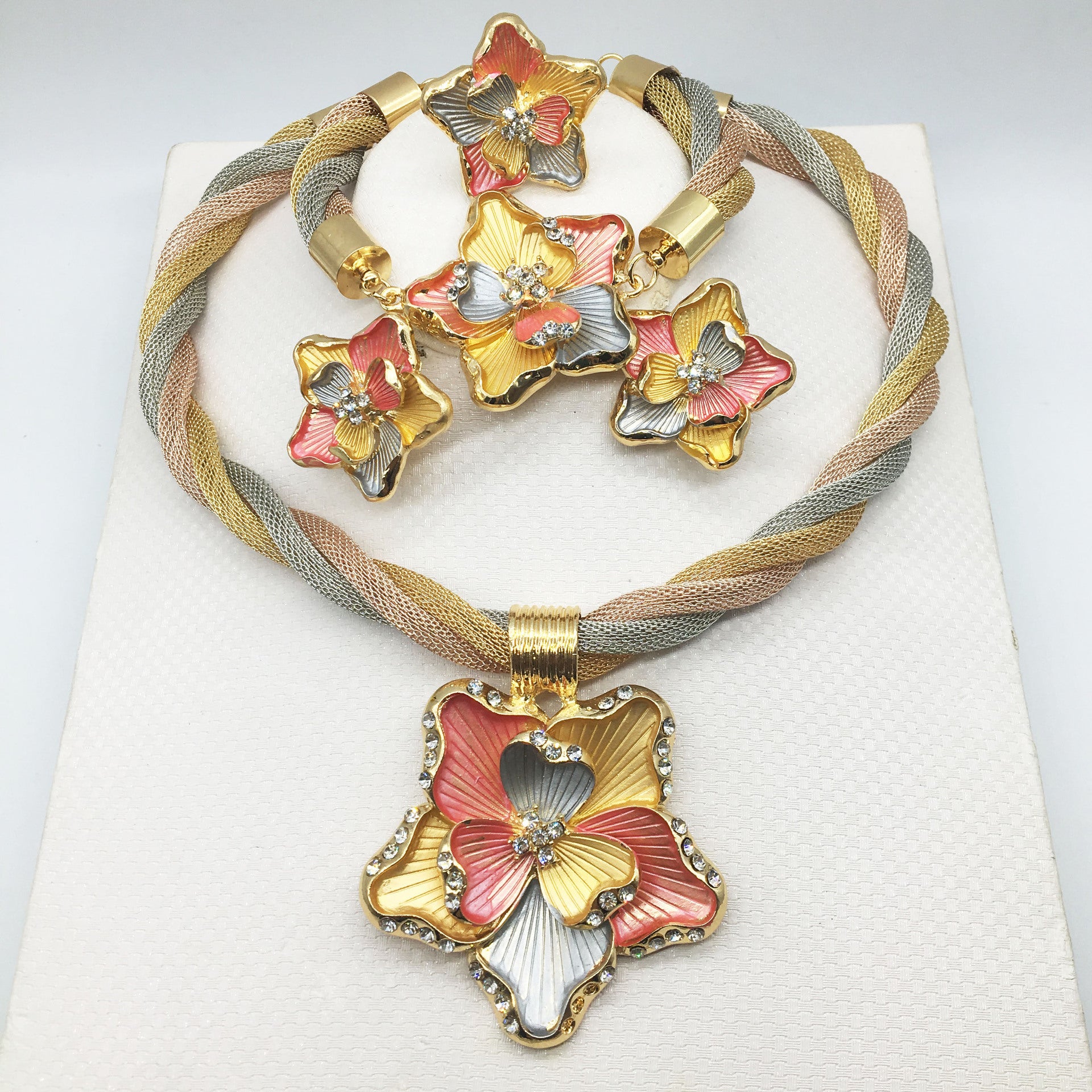 Fabiosa Jewelry Set