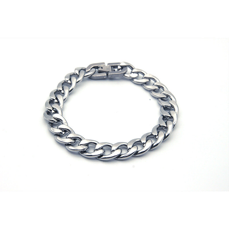 Clasp bracelet