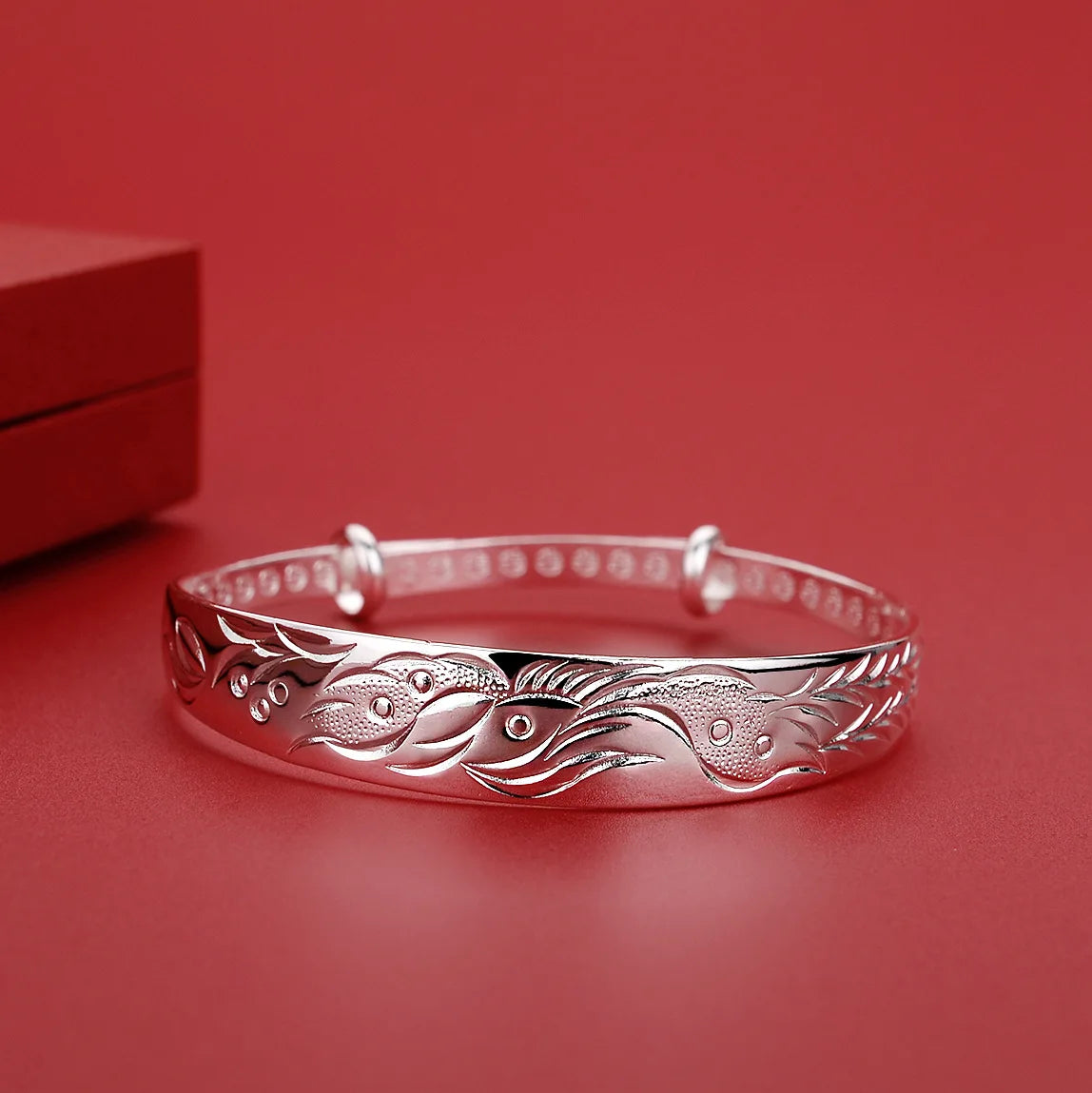 Phoenix braceletsSPECIFICATIONS
Metal Stamp: 925,Sterling
Style: Classic
Is Resizable: Yes
Metals Type: silver
Item Weight: 11g
Bracelets Type: Cuff Bracelet
Shape\pattern: AnimalChic ForeverPhoenix bracelets