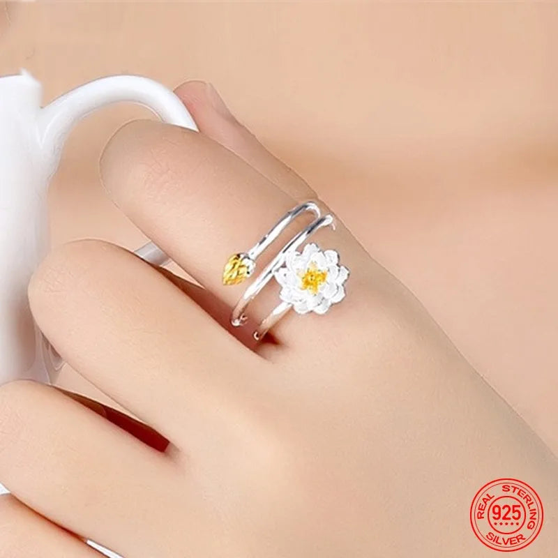 Lotus RingSPECIFICATIONS
Metal Stamp: 925,Sterling
Metals Type: silver
Certificate: YES
Rings Type: Bridal Sets
Setting Type: None
CertificateType: GDTC
Shape\pattern: FlowerChic ForeverLotus Ring