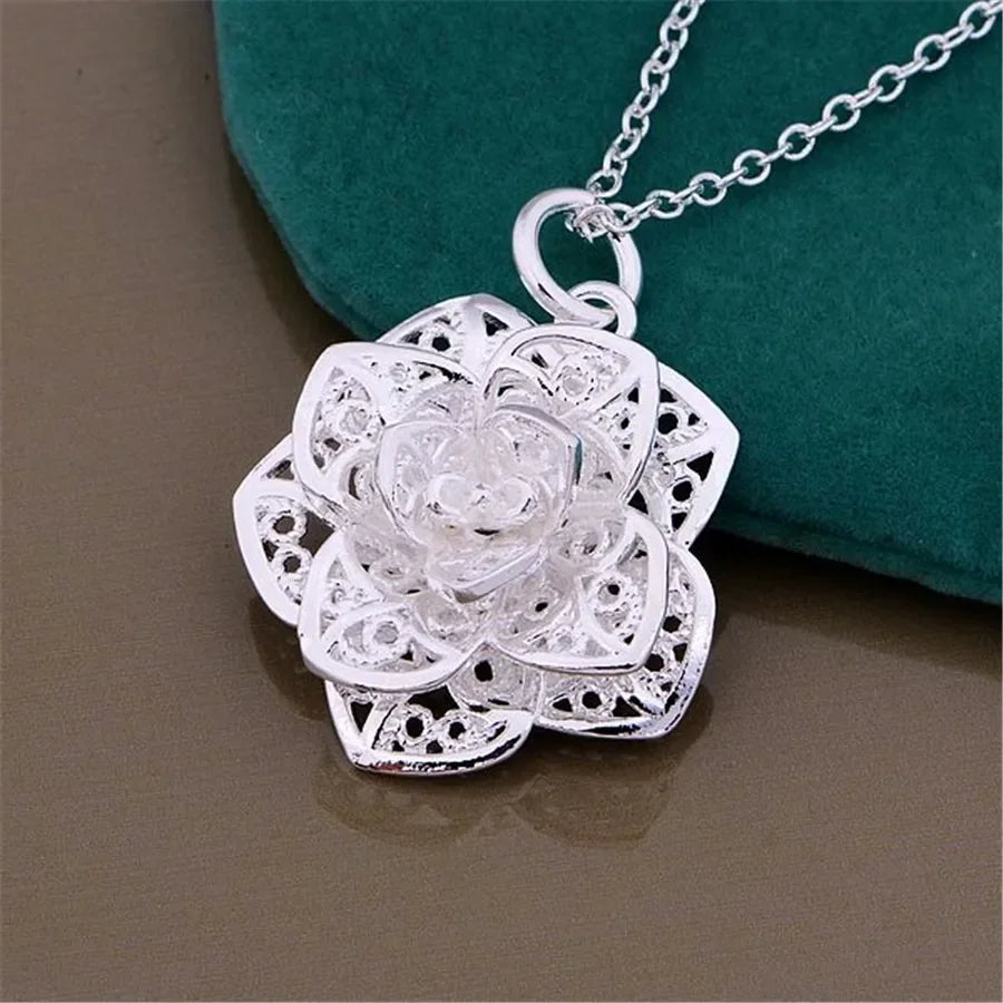 Flowers NecklaceSPECIFICATIONS
Metal Stamp: 925,Sterling
Item Type: PENDANTS
Item Weight: 7g
Metals Type: silver
Shape\pattern: plantChic ForeverFlowers Necklace