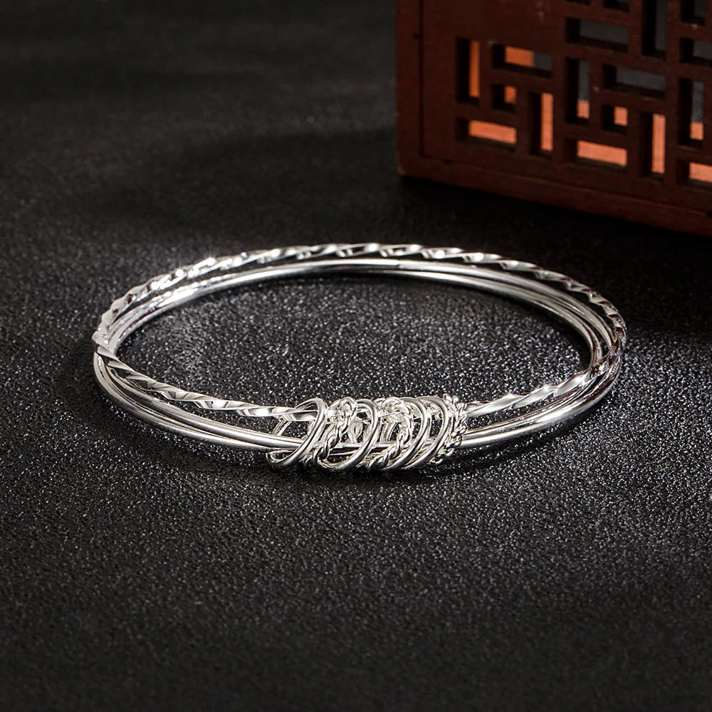 Abi BraceletSPECIFICATIONS

Metals Type: silver

Metal Stamp: 925,Sterling

Certificate: YES

Shape\pattern: Geometric

Is Resizable: YesChic ForeverAbi Bracelet