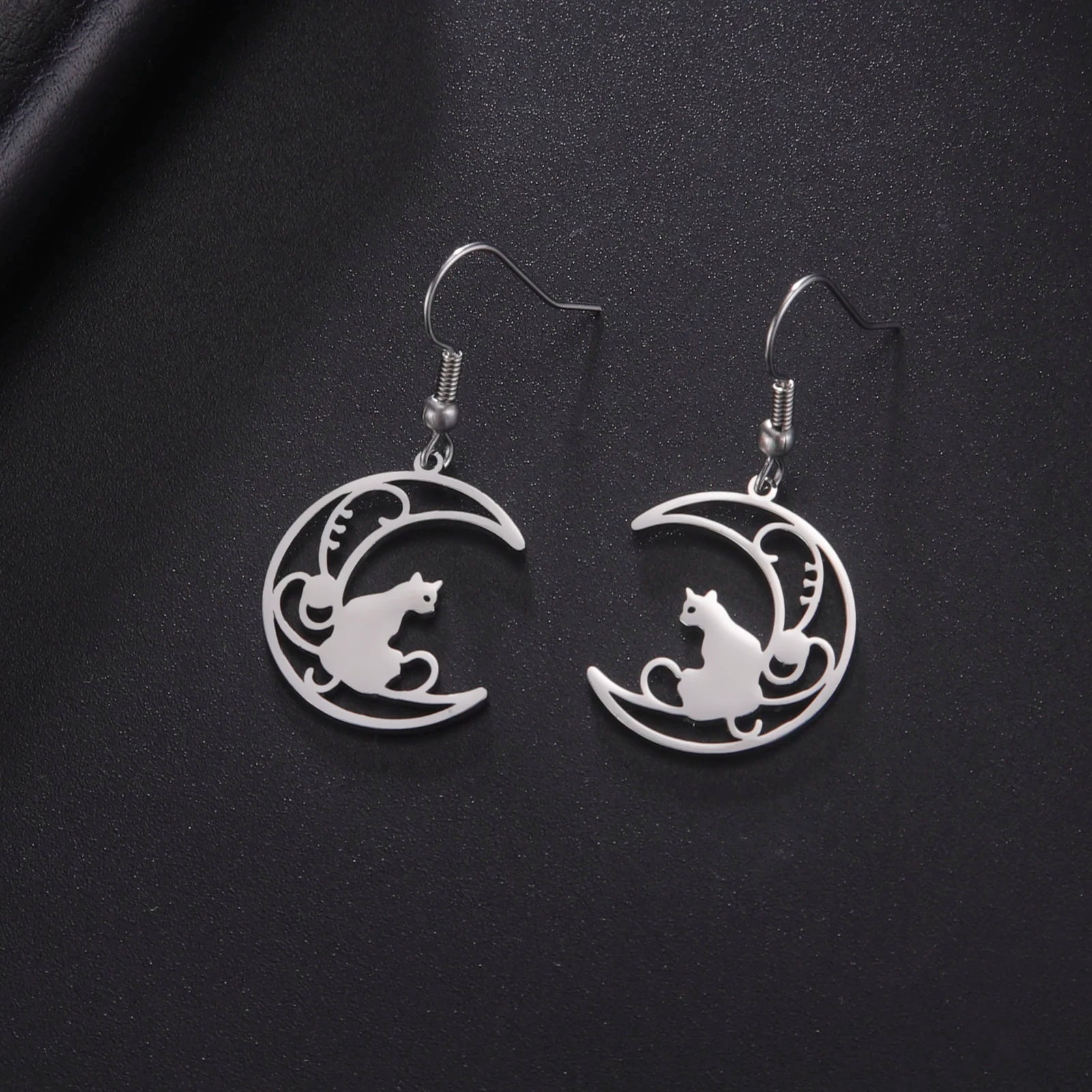 Cat EarringSPECIFICATIONS
Material: Metal
Metals Type: STAINLESS STEEL
Earring Type: drop earrings
Shape\pattern: Animal
Color: Gold Color/Steel Color
Quantity: 1pcs
Feature: NChic ForeverCat Earring