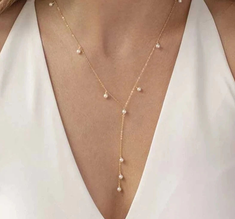 Nawmy Gold NecklaceSPECIFICATIONS
Metals Type: Gold filled
Main Stone: PEARL
Pearl Type: Freshwater Pearls
Item Weight: 1g
Certificate Type: GTC
Shape\pattern: Geometric
•Natural pearlChic ForeverNawmy Gold Necklace