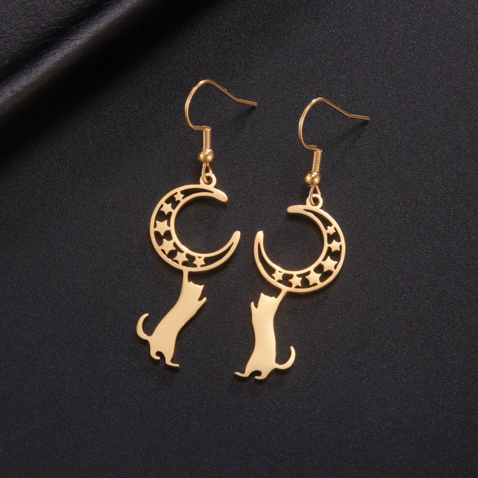 Cat EarringSPECIFICATIONS
Material: Metal
Metals Type: STAINLESS STEEL
Earring Type: drop earrings
Shape\pattern: Animal
Color: Gold Color/Steel Color
Quantity: 1pcs
Feature: NChic ForeverCat Earring