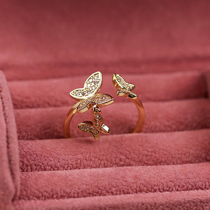 Butterfly RingsSPECIFICATIONS
Metals Type: Gold filled
Item Weight: 10g
Certificate: YES
Shape\pattern: ButterflyChic ForeverButterfly Rings